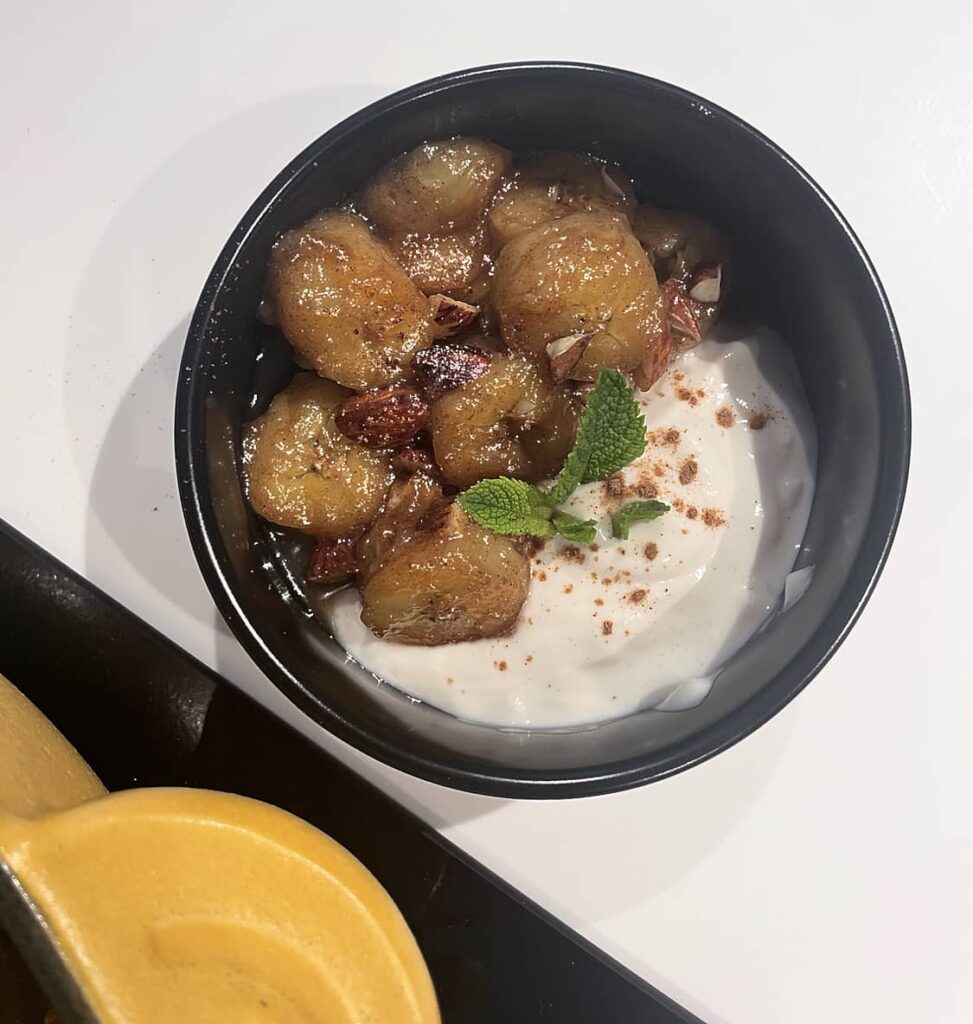 honey_glazed_banana_served